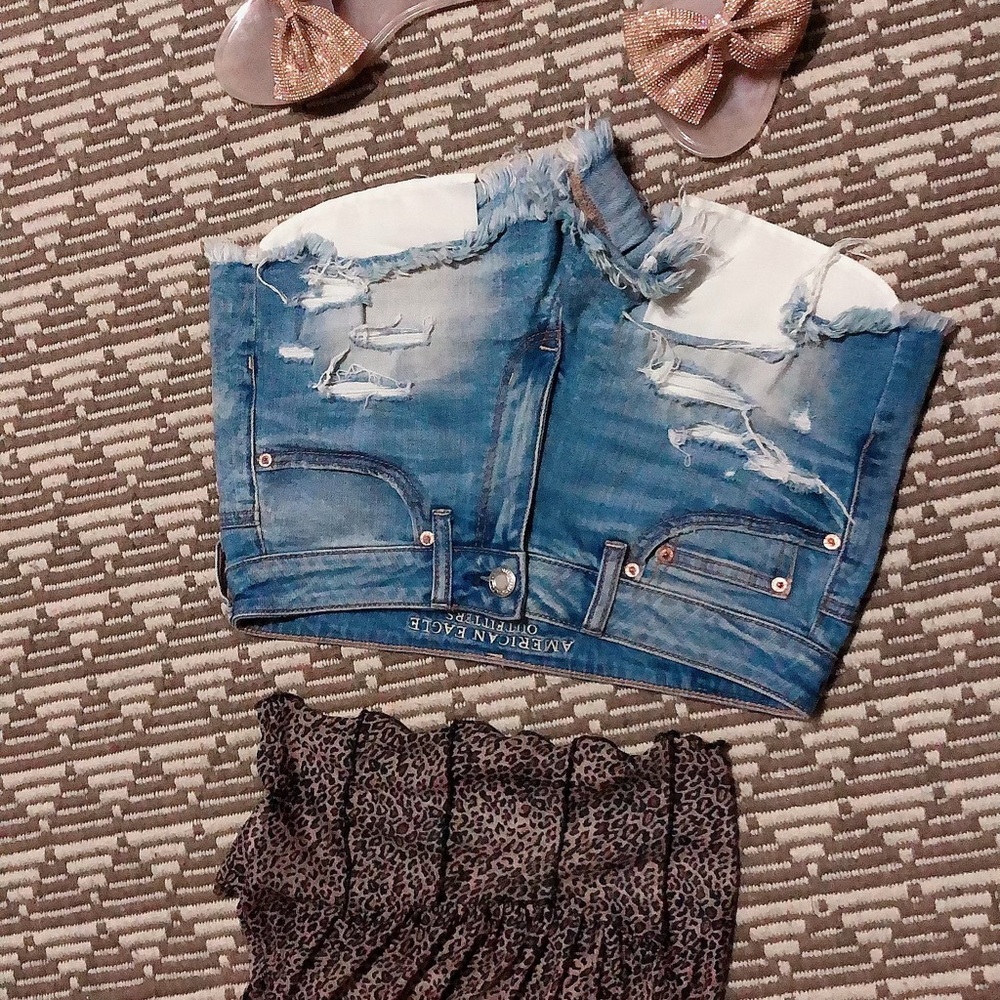 Clothes - Picture 2 of 10